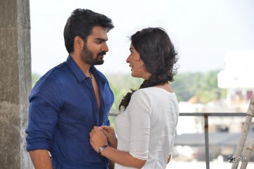 RX 100 Movie Liplock Stills